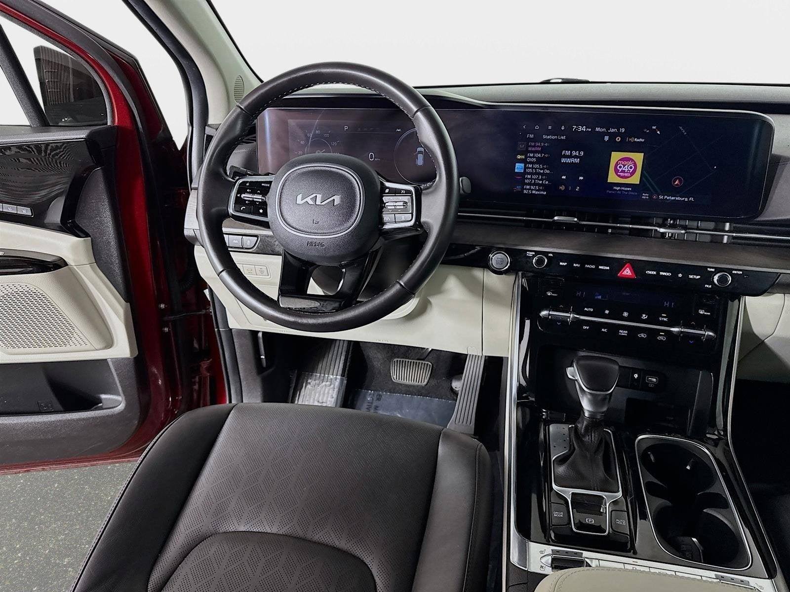 2024 Kia Carnival SX