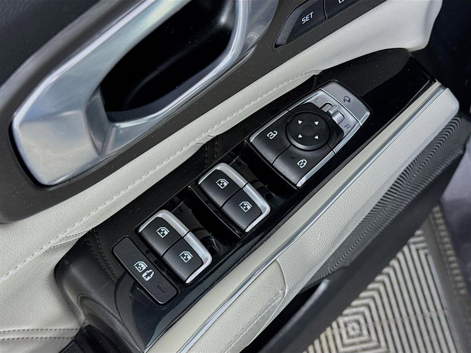 2023 Kia Sorento Plug-In Hybrid SX Prestige