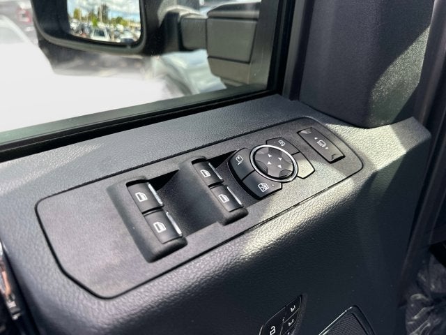 2022 Ford Super Duty F-350 DRW Lariat