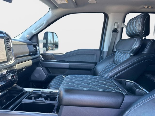 2023 Ford Super Duty F-450 DRW Lariat