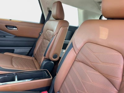 2022 Nissan Pathfinder Platinum