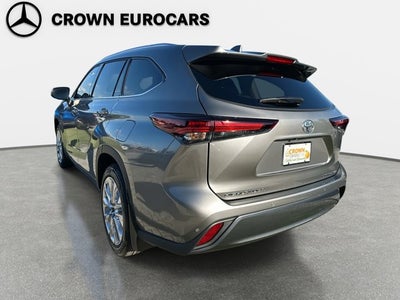 2025 Toyota Highlander LE