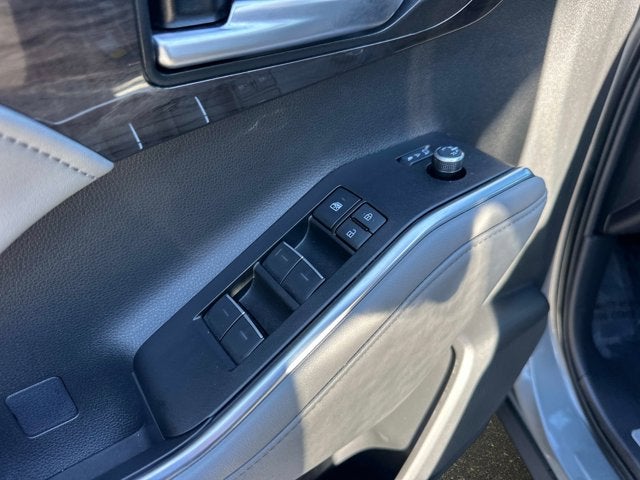 2025 Toyota Highlander LE