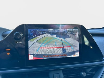 2024 Lexus UX 250h Premium