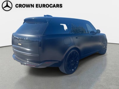 2025 Land Rover Range Rover SE