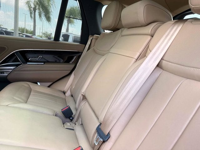 2025 Land Rover Range Rover SE