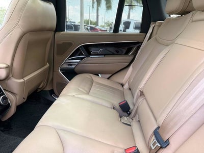 2025 Land Rover Range Rover SE
