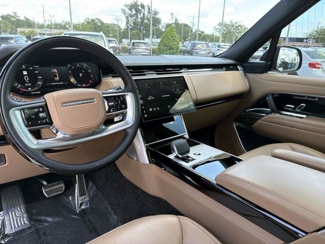 2025 Land Rover Range Rover SE