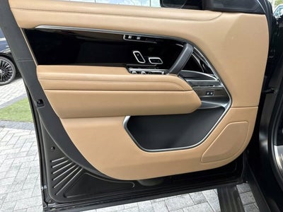 2025 Land Rover Range Rover SE