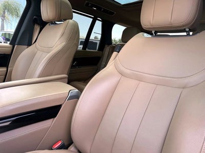 2025 Land Rover Range Rover SE