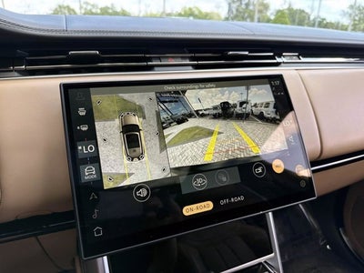 2025 Land Rover Range Rover SE