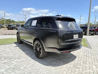 2025 Land Rover Range Rover SE