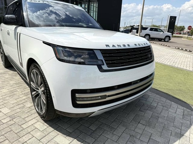 2023 Land Rover Range Rover SE