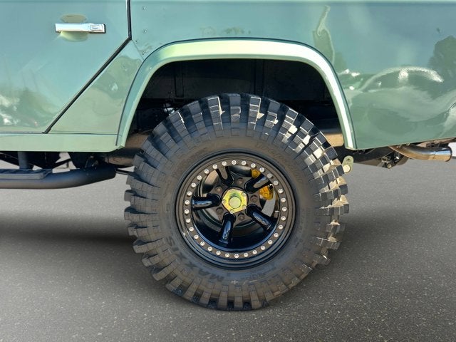 1999 Land Rover Defender 110 Base