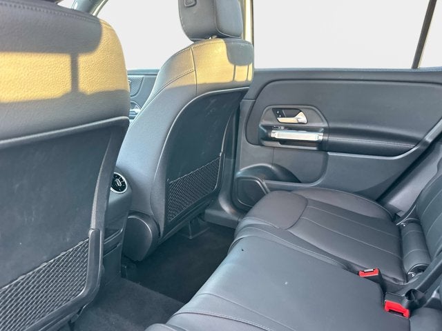 2025 Mercedes-Benz GLB 250