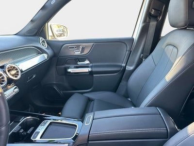 2025 Mercedes-Benz GLB 250