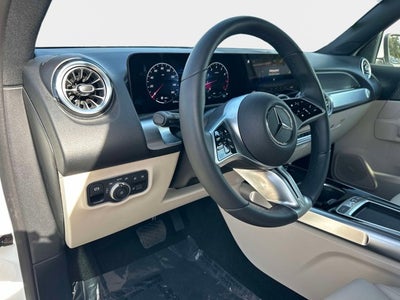 2025 Mercedes-Benz GLB 250