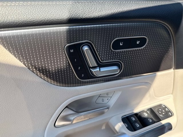 2020 Mercedes-Benz GLB 250