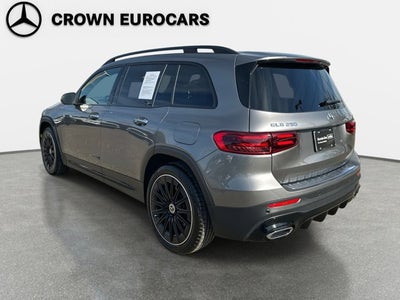 2025 Mercedes-Benz GLB 250