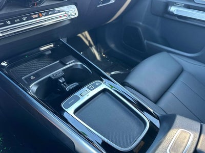 2025 Mercedes-Benz GLB 250