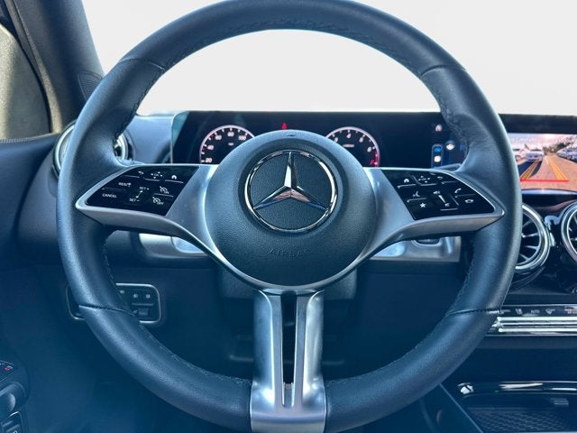 2025 Mercedes-Benz GLB 250