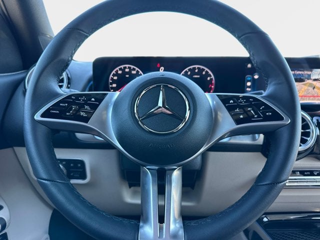 2025 Mercedes-Benz GLB 250