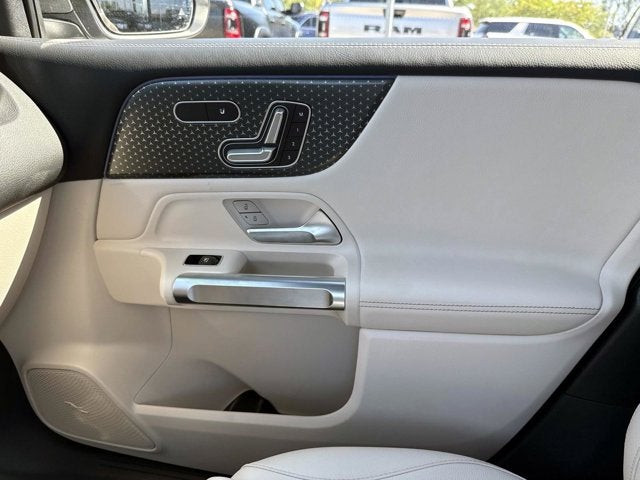 2026 Mercedes-Benz GLB 250