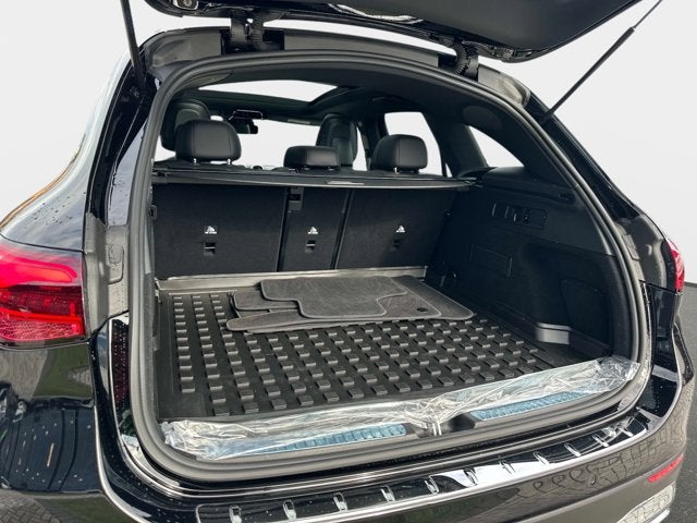 2025 Mercedes-Benz GLC 300