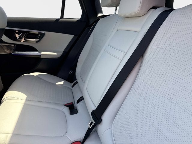 2023 Mercedes-Benz GLC 300