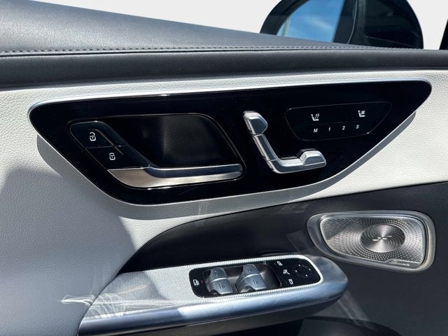 2023 Mercedes-Benz GLC 300