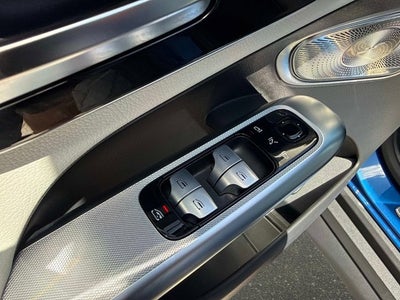 2023 Mercedes-Benz GLC 300