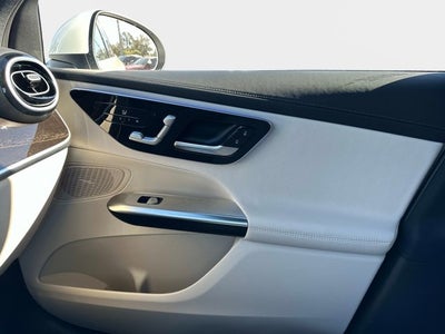 2024 Mercedes-Benz GLC 300