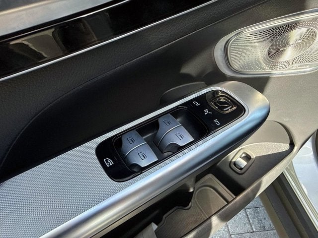 2023 Mercedes-Benz GLC 300