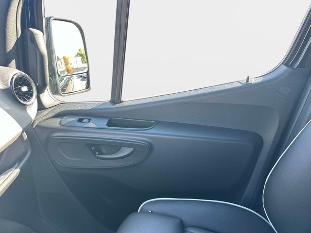 2025 Mercedes-Benz Sprinter 3500 Cargo 170 WB Extended
