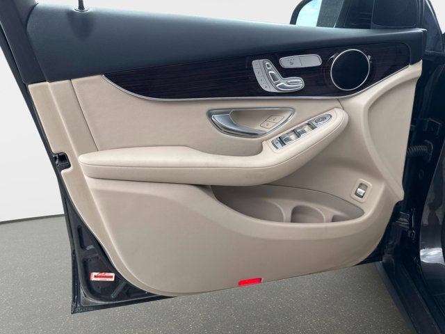 2020 Mercedes-Benz GLC 300