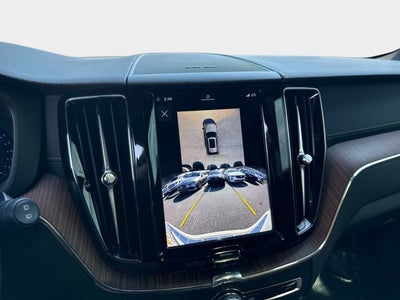 2024 Volvo XC60 B5 Ultimate Dark Theme