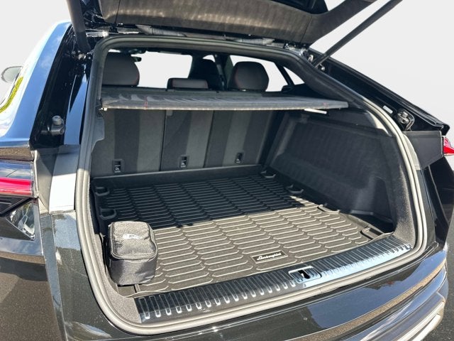 2022 Lamborghini Urus Base