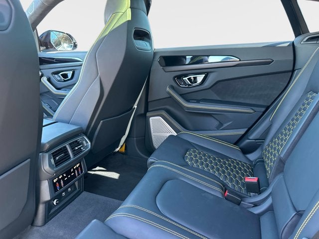 2023 Lamborghini Urus S