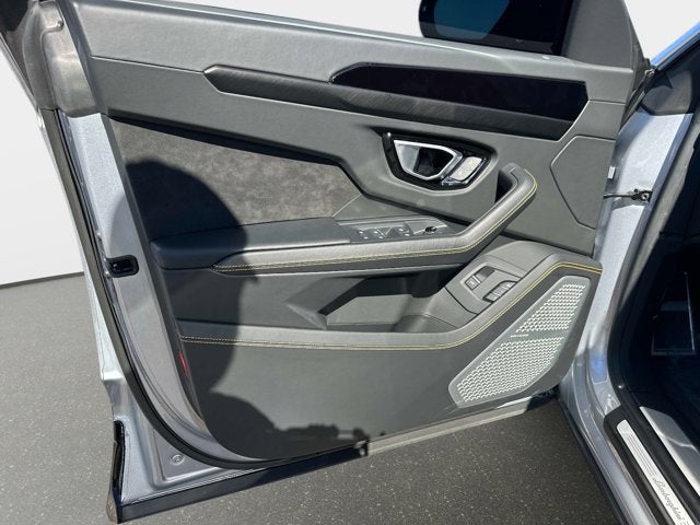 2023 Lamborghini Urus S