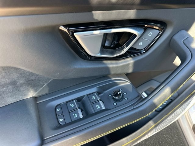 2023 Lamborghini Urus S