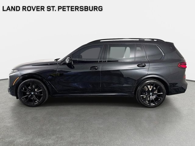 2023 BMW X7 M60i