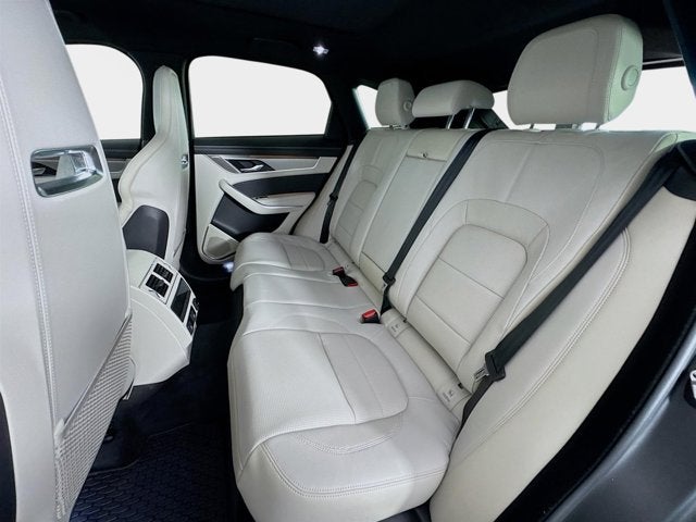 2025 Jaguar F-PACE P400 R-Dynamic S