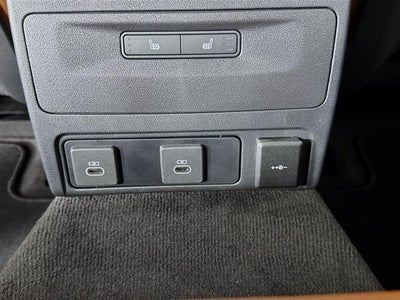 2024 Jaguar XF R-Dynamic SE