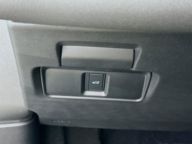 2025 Land Rover Discovery Sport S