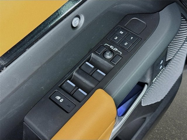 2024 Land Rover Defender 110 X-Dynamic SE