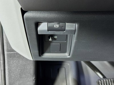 2026 Land Rover Defender 110 X-Dynamic SE