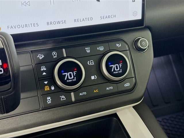 2026 Land Rover Defender 110 X-Dynamic SE