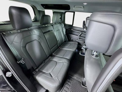 2026 Land Rover Defender 110 X-Dynamic SE