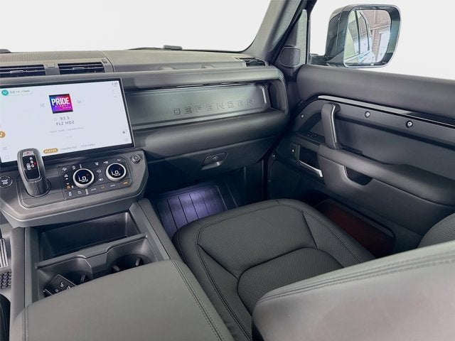 2026 Land Rover Defender 110 X-Dynamic SE