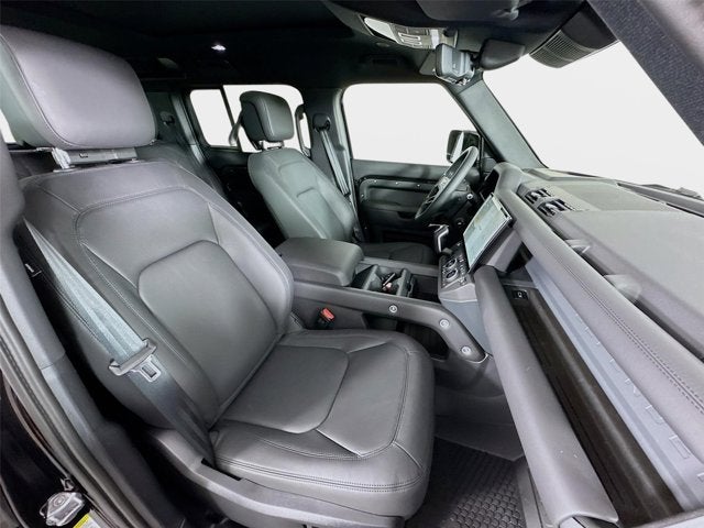 2026 Land Rover Defender 110 X-Dynamic SE